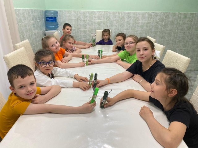 Делаем декоративные свечи из натурального воска.