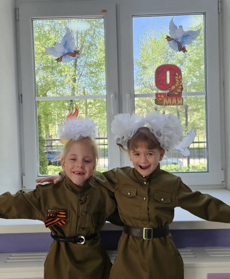 "Окна Победы". Наши воспитанники зажгли праздничный огонёк памяти