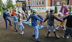 День защиты детей в центре «Надежда»: праздник, подаренный добрыми сердцами День защиты детей в центре «Надежда»: праздник, подаренный добрыми сердцами