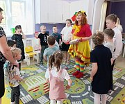 Ириска и Клёпа в гостях у Надежды