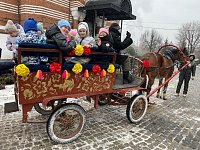 Масленица  прощай, на тот год приезжай!