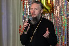 Социальному центру "Надежда" 14 лет