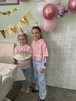 Ангелине исполнилось 9 лет