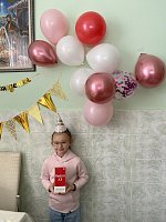 Ангелине исполнилось 9 лет