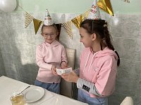 Ангелине исполнилось 9 лет