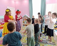 Ириска и Клёпа в гостях у Надежды