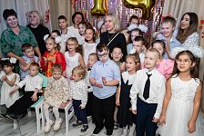 Социальному центру "Надежда" 14 лет