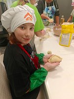 Чебуречные чудеса от юных кулинаров социального  центра «Надежда"